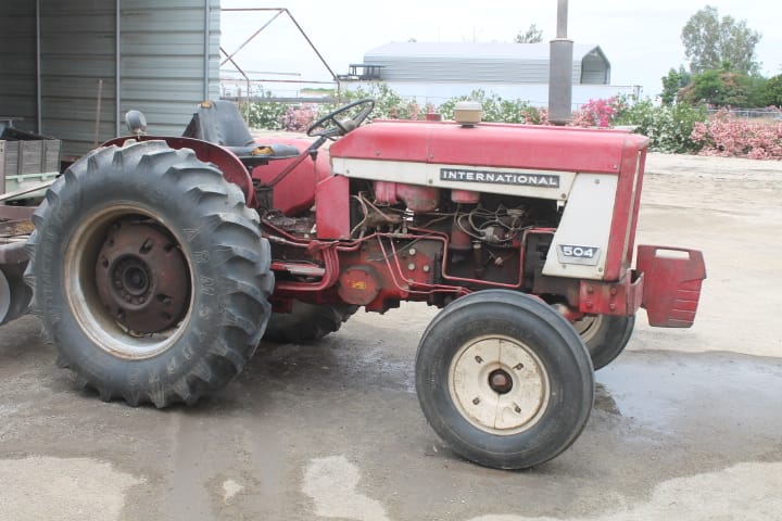 Main image International Harvester 504