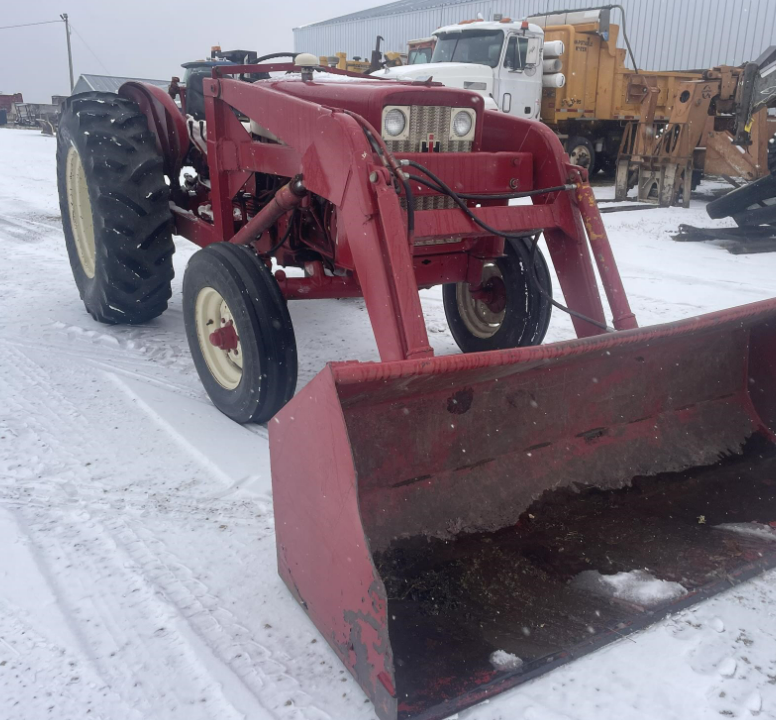 Main image International Harvester 504