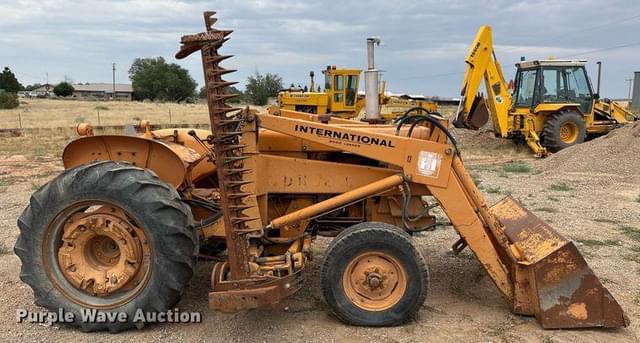 Image of International Harvester 504 equipment image 3
