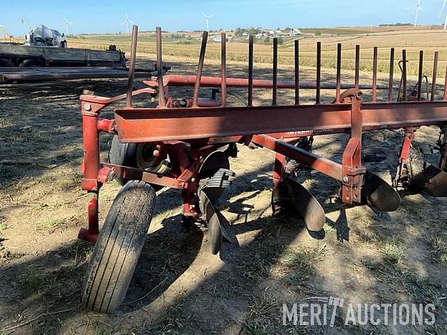 Image of International Harvester 510 equipment image 3