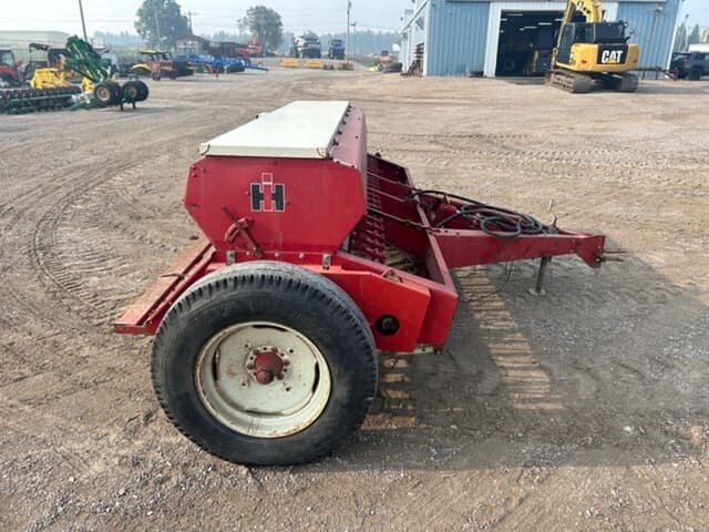 Image of International Harvester 510 equipment image 3
