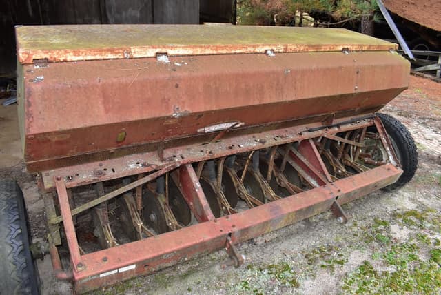 Image of International Harvester 510 equipment image 2