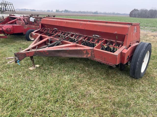 Image of International Harvester 5100 equipment image 1