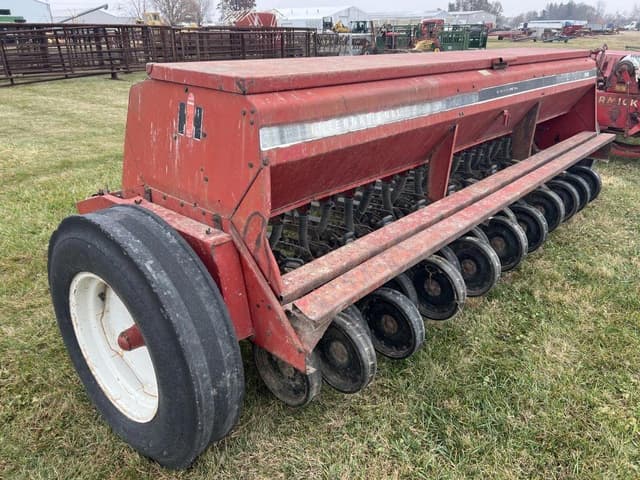 Image of International Harvester 5100 equipment image 3