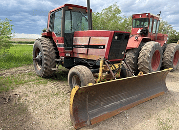 International Harvester 5288 Equipment Image0