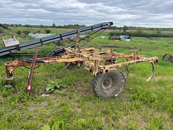 Image of International Harvester 55 equipment image 3