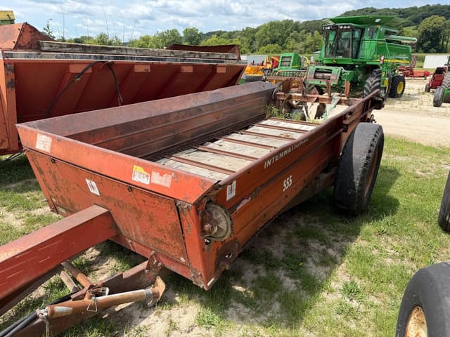 Image of International Harvester 555 equipment image 2