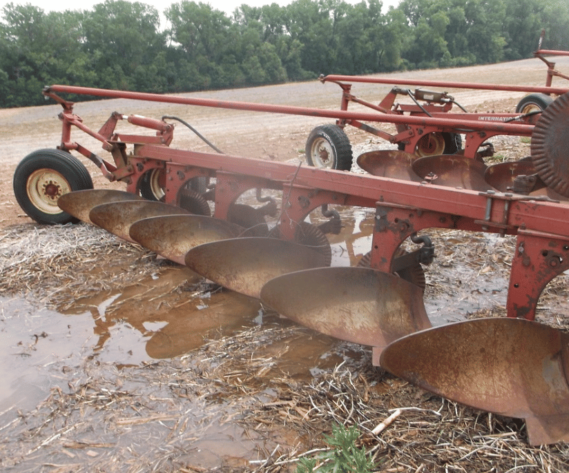 International Harvester 560 Equipment Image0