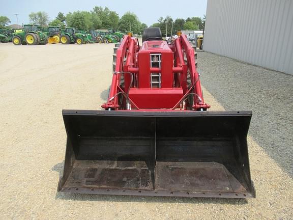Image of International Harvester 574 equipment image 4