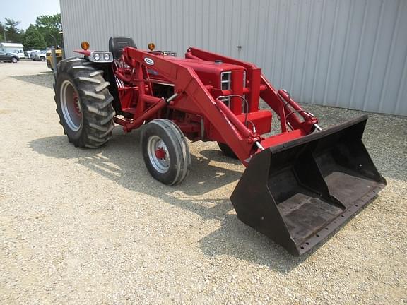 Image of International Harvester 574 equipment image 1