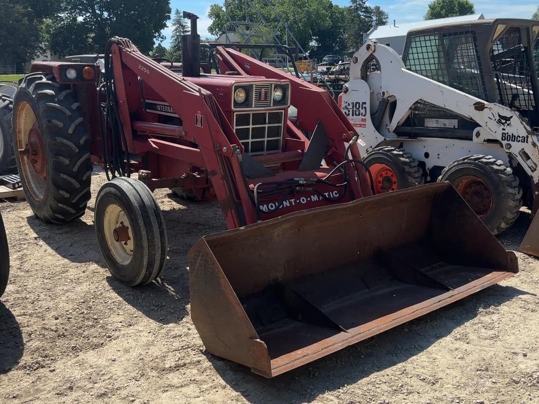 Image of International Harvester 584 Primary image