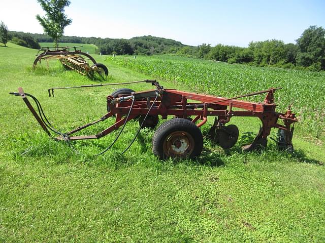 Image of International Harvester 60 equipment image 2