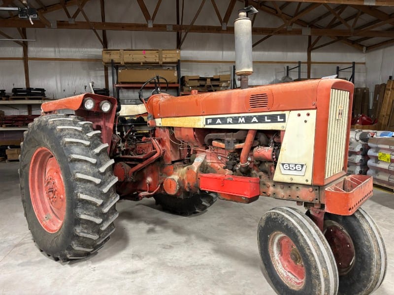 International Harvester 656 Equipment Image0