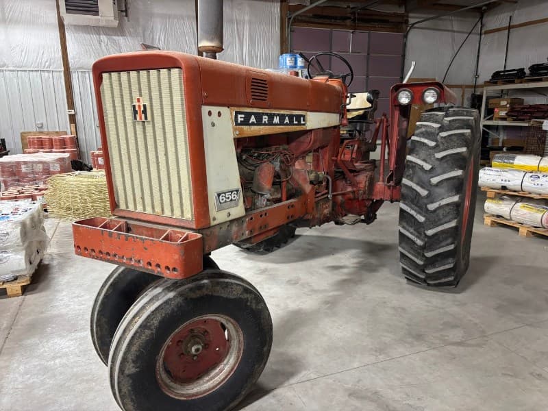 Image of International Harvester 656 Image 1