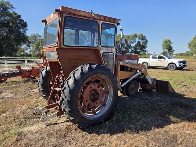 Image of International Harvester 656 equipment image 3