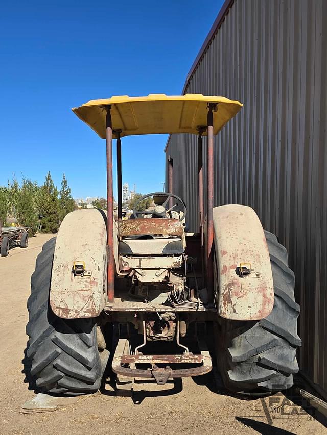 Image of International Harvester 660 equipment image 3