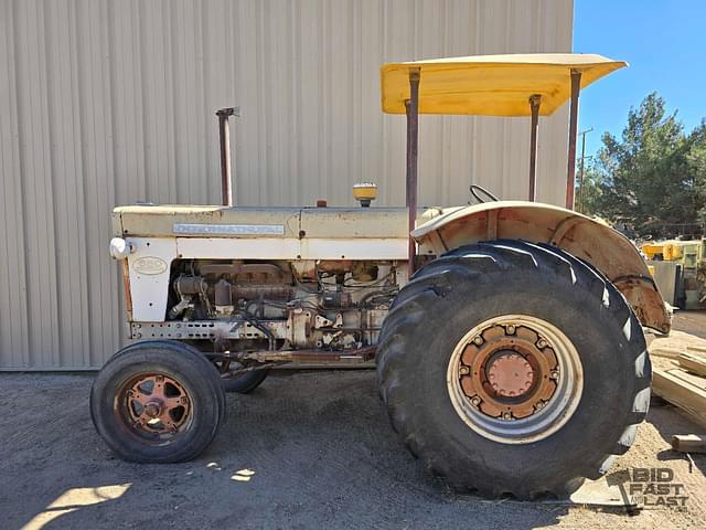 Image of International Harvester 660 equipment image 1