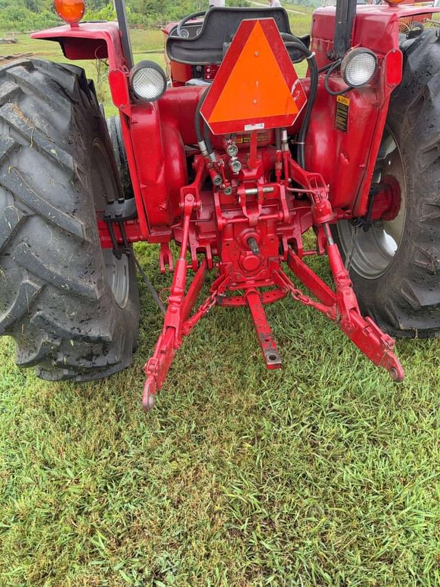 Image of International Harvester 674 equipment image 4