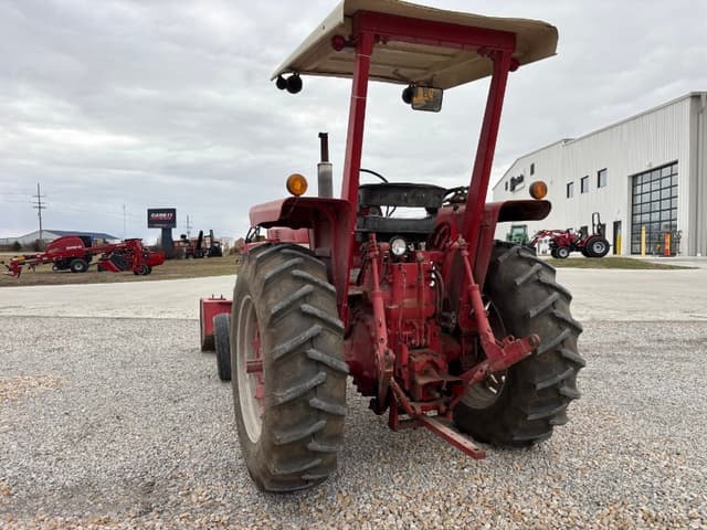 Image of International Harvester 706 equipment image 3