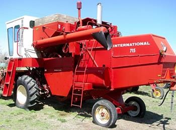 Main image International Harvester 715
