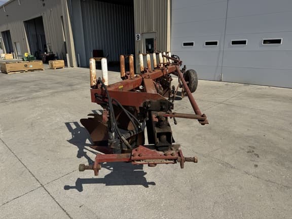 Image of International Harvester 720 equipment image 4