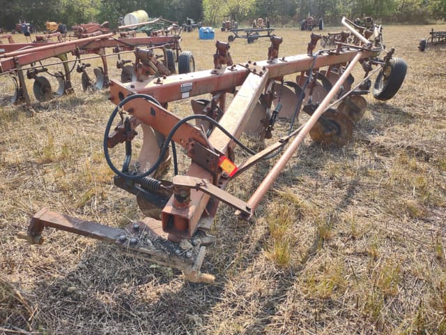 Image of International Harvester 720 equipment image 2