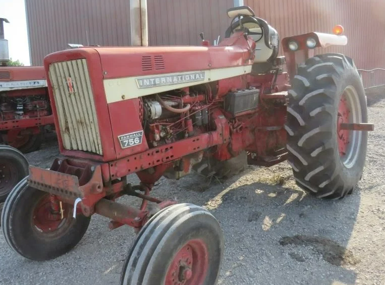 Main image International Harvester 756