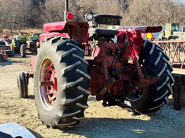 Image of International Harvester 756 equipment image 2