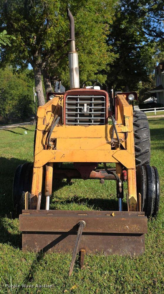 Image of International Harvester 756 equipment image 1