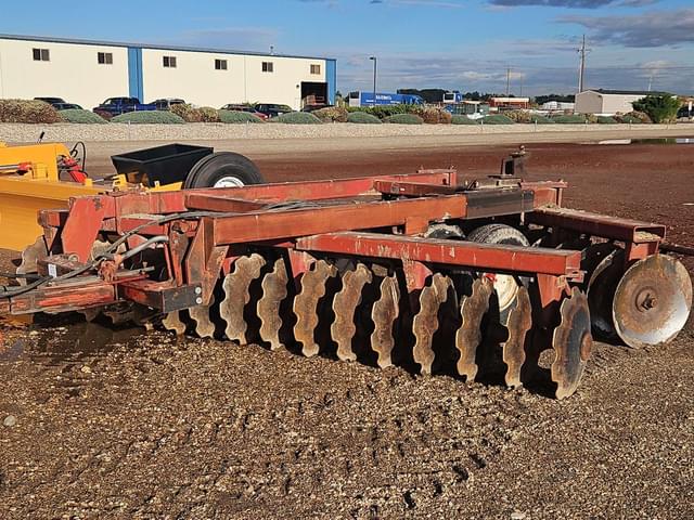 Image of International Harvester 770 equipment image 2