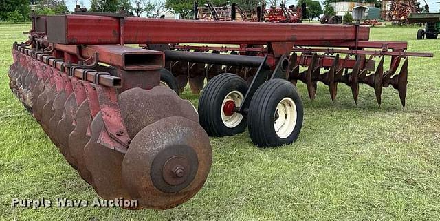 Image of International Harvester 780 equipment image 4