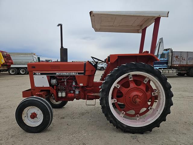 Image of International Harvester 784 equipment image 3