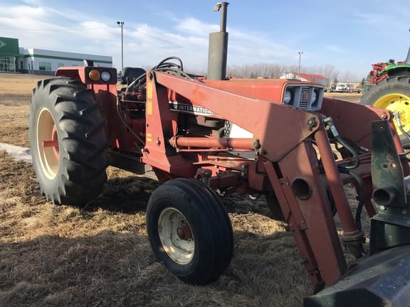 Main image International Harvester 784