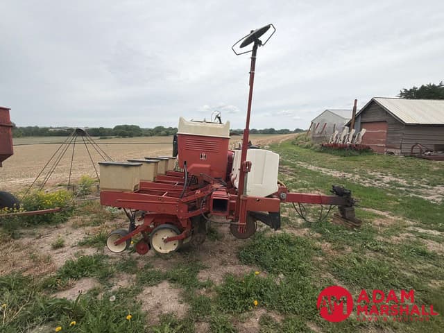 Image of International Harvester 800 Cyclo Air equipment image 2