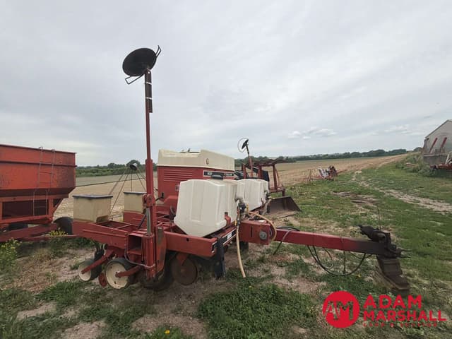 Image of International Harvester 800 Cyclo Air equipment image 1