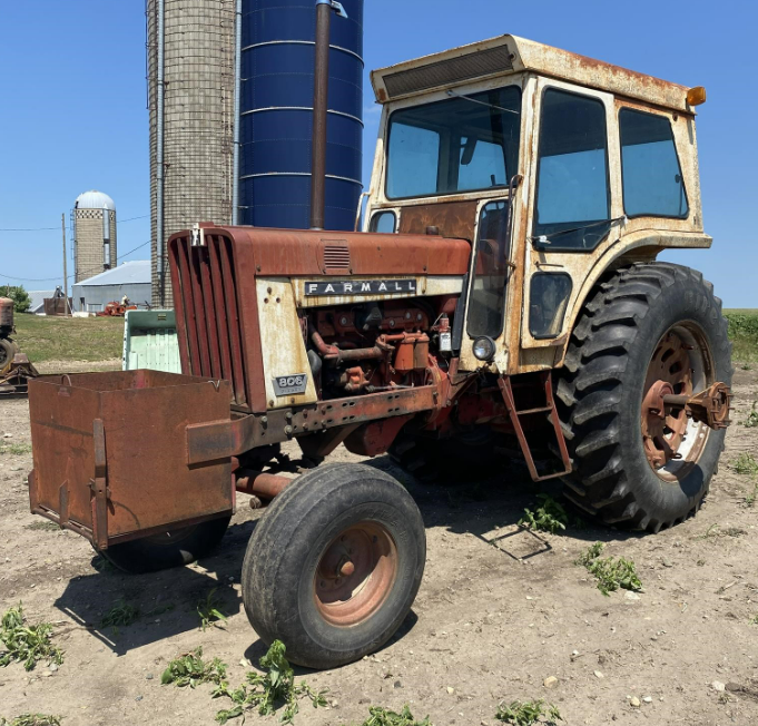 Main image International Harvester 806