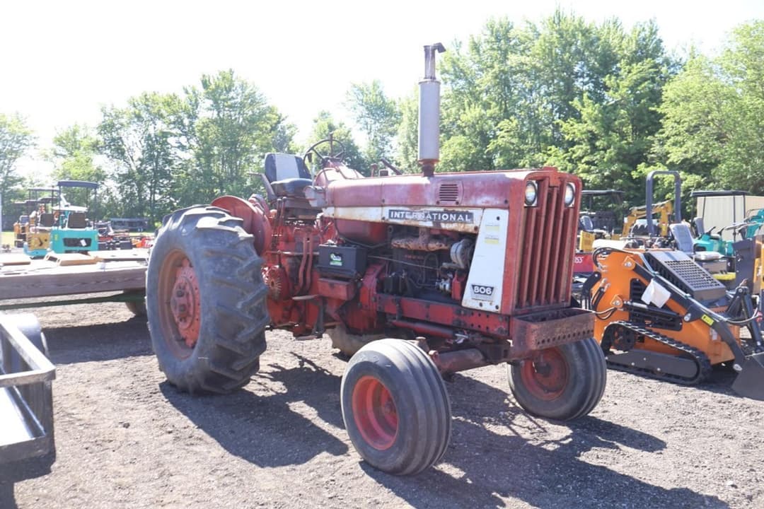 Image of International Harvester 806 Primary image