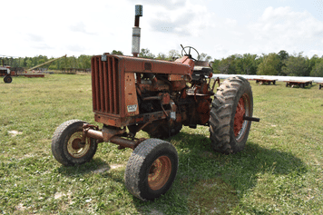 Main image International Harvester 806