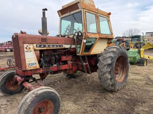International Harvester 806 Image