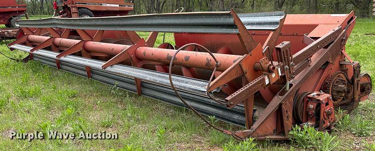 Image of International Harvester 810 Primary image
