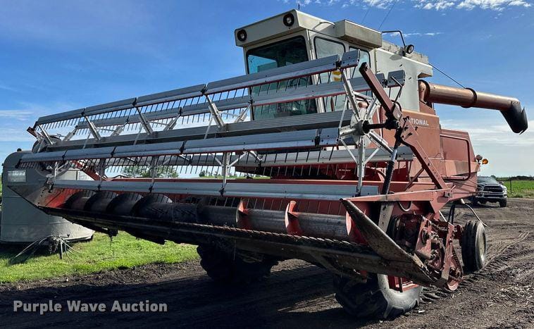 Main image International Harvester 815