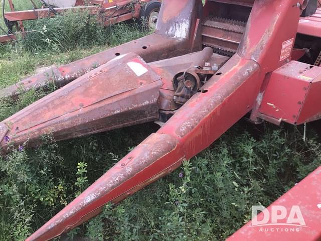 Image of International Harvester 830 equipment image 4