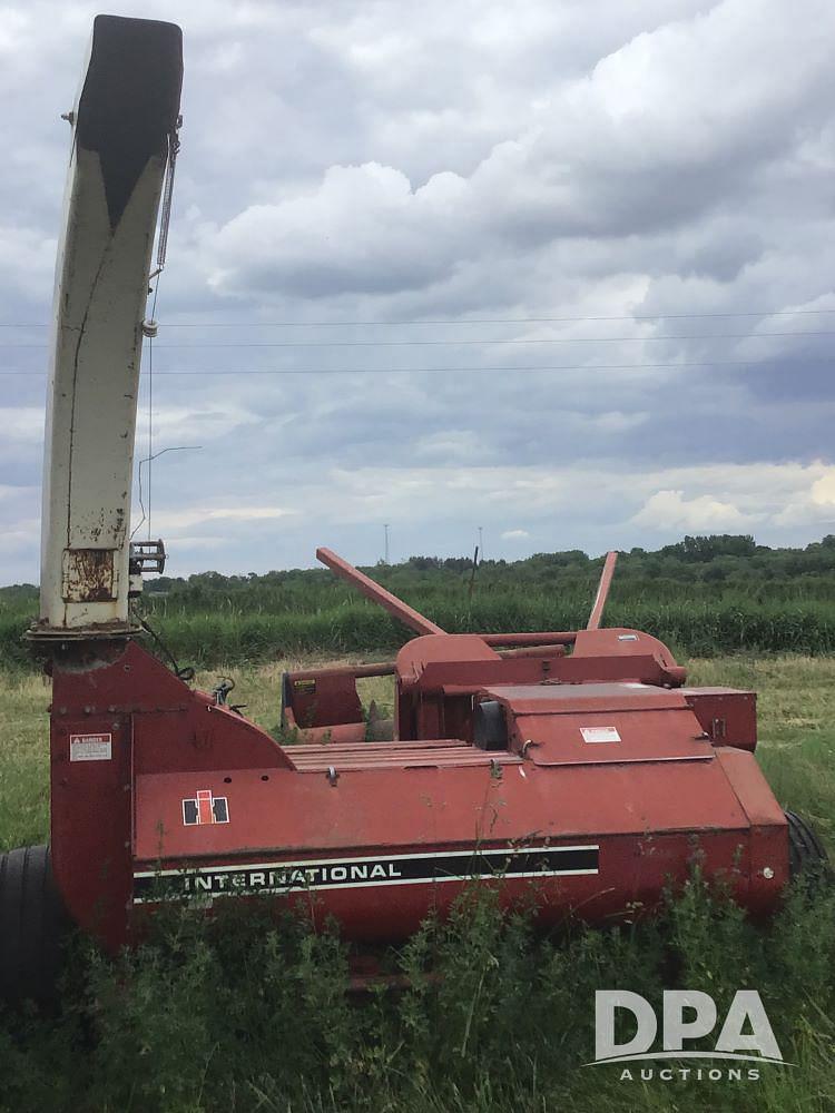 Image of International Harvester 830 Primary image