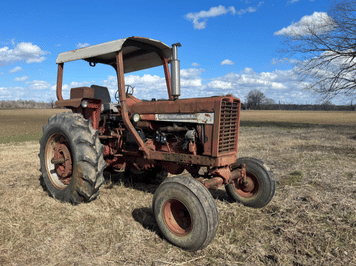 Main image International Harvester 856
