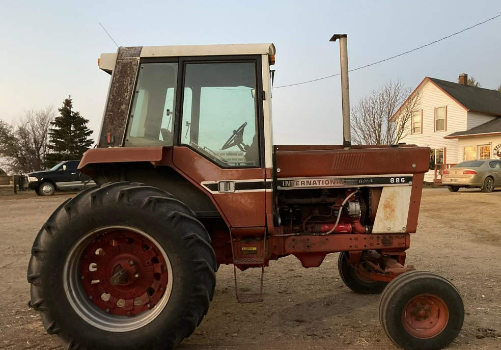 SOLD - International Harvester 886 Tractors with 3,776 Hrs | Tractor Zoom