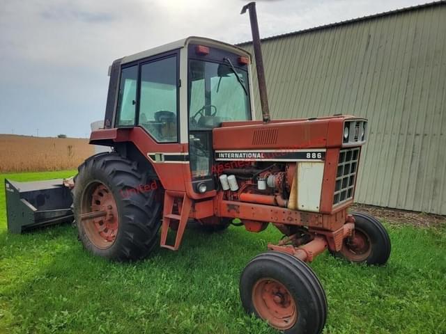 Image of International Harvester 886 equipment image 1