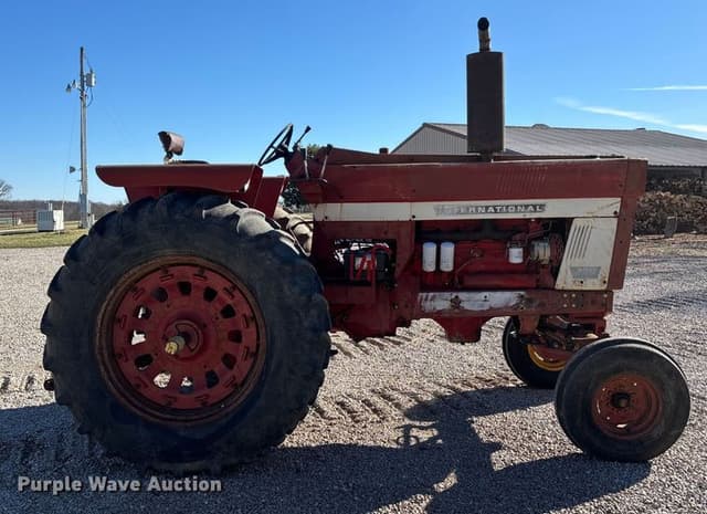 Image of International Harvester 966 equipment image 3