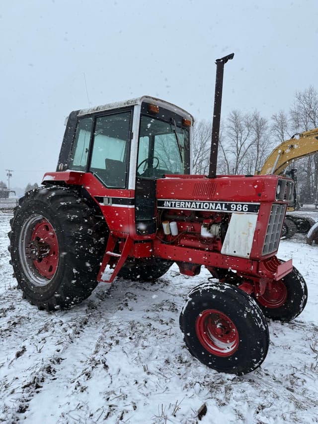 Image of International Harvester 986 equipment image 2