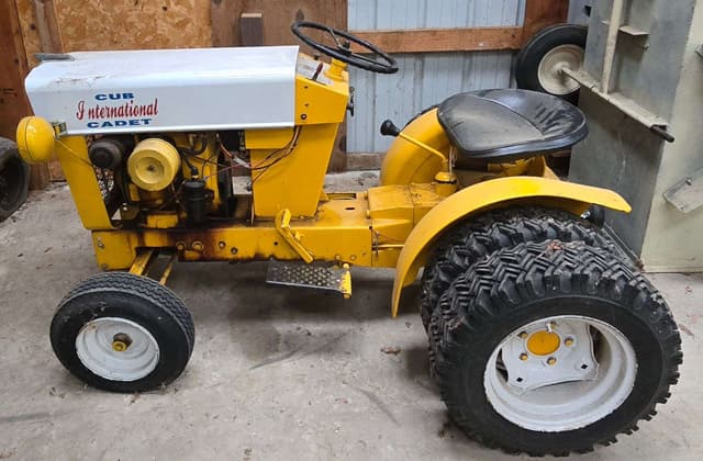 Image of International Harvester Cub Cadet equipment image 1