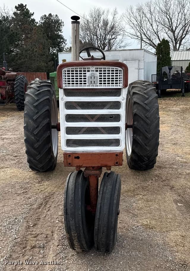 Image of International Harvester 460 equipment image 1
